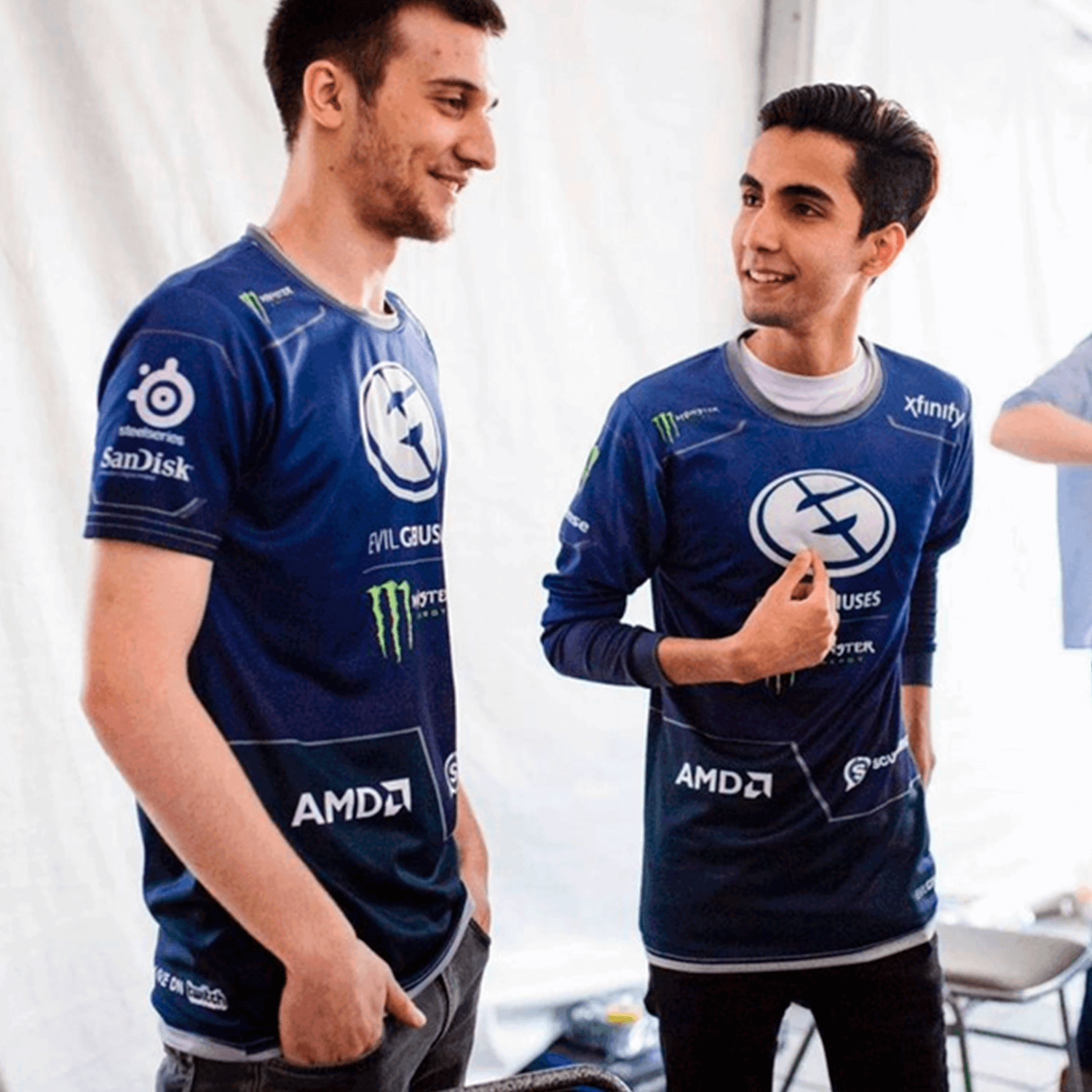 Arteezy habla sobre jugar con SumaiL después de cuatro años